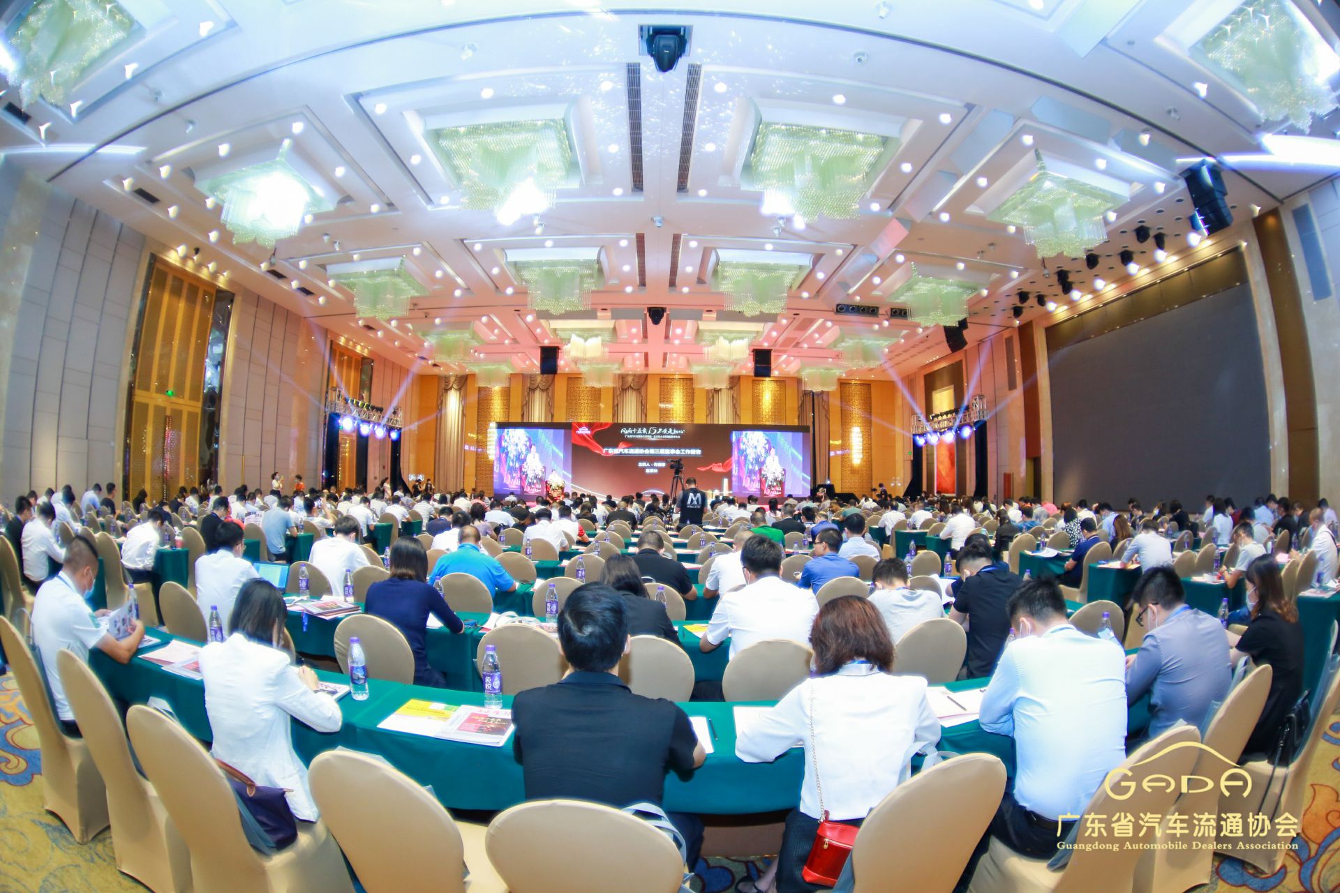 喜报丨开元网页版-开元(中国)“包揽”省汽车流通行业颁奖礼53项大奖(图1)